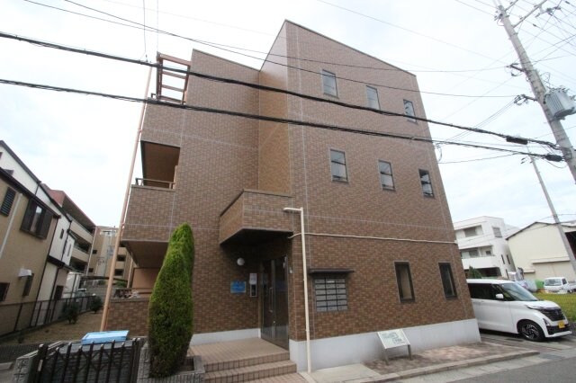 物件外観写真3　(物件の外観です)