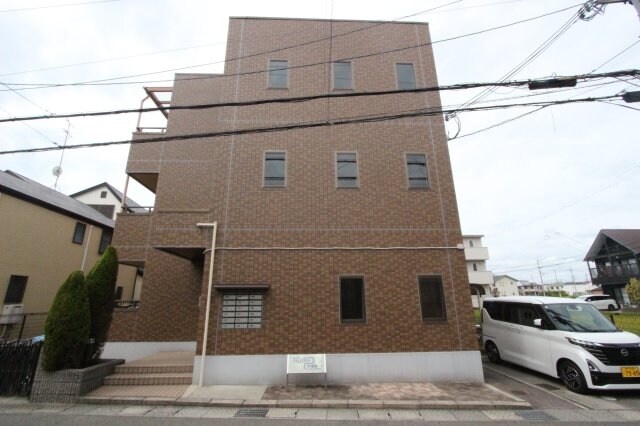 物件外観写真4　(外観もきれいです)