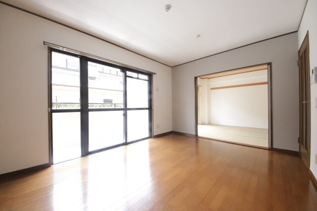 物件内観写真18　(使いやすいリビングです)