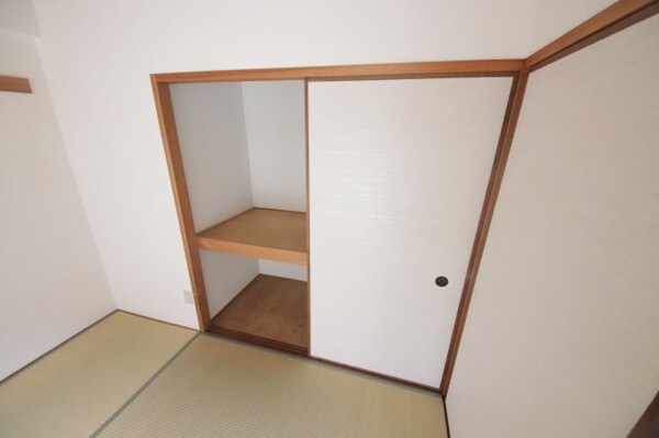 和室(趣のある和室です)