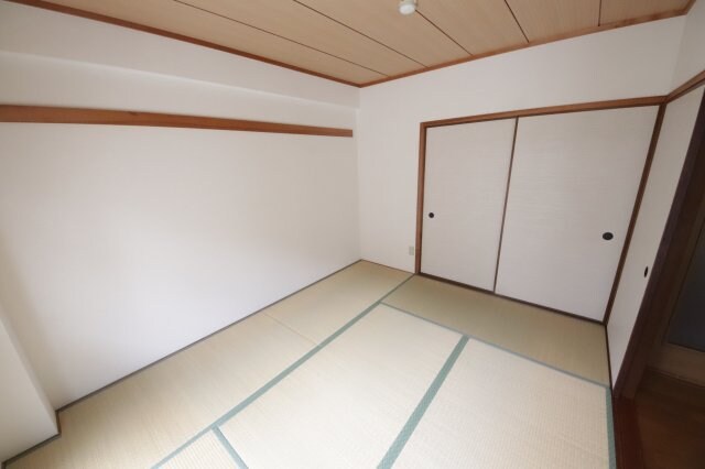 物件内観写真23　(趣のある和室です)