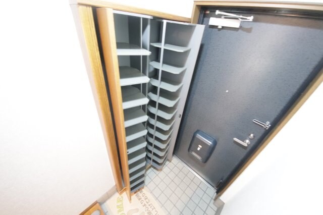 物件内観写真26　(小物を収納するのに便利です)