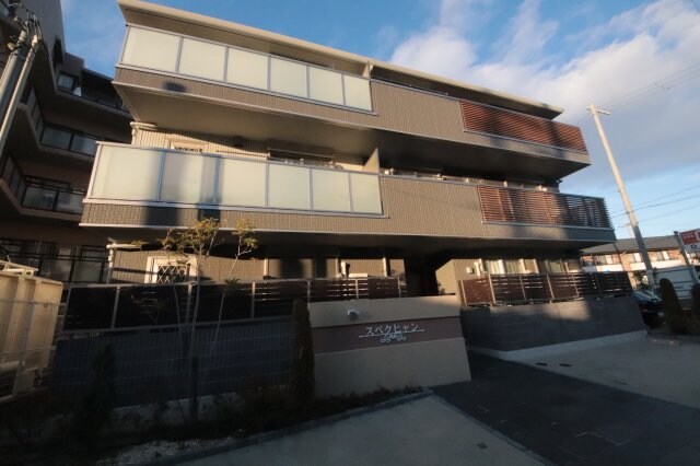 物件外観写真2　(外はこのようになっています)