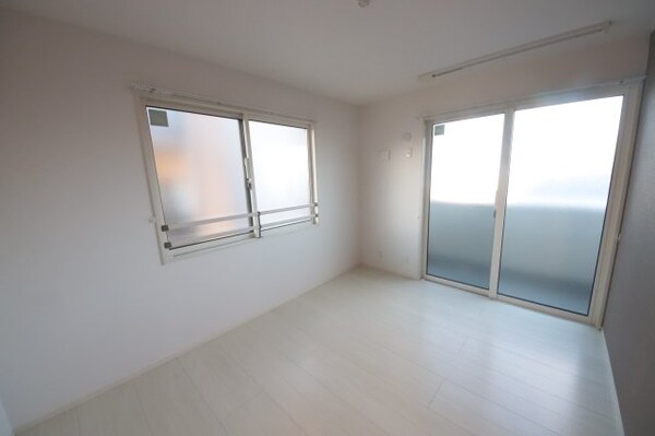 居室(ゆったり過ごせるリビングです)