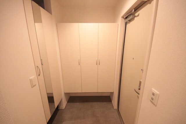 物件内観写真19　(落ち着いた玄関です)