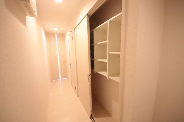 玄関(ゆったりとした玄関です)