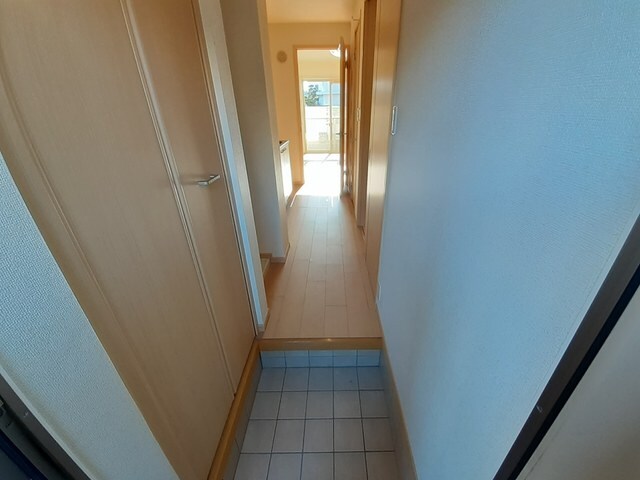 物件内観写真6　(玄関です)