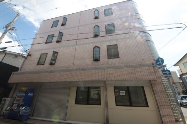 外観(落ち着いた雰囲気の外観です)