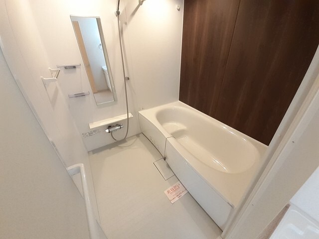 物件内観写真5　(きれいなお風呂です)