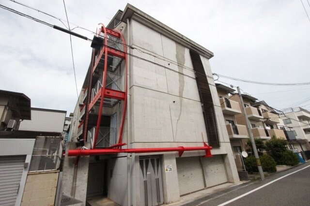 物件外観写真1　(建物外観を気になさる方へ、見た目の良い物件です)