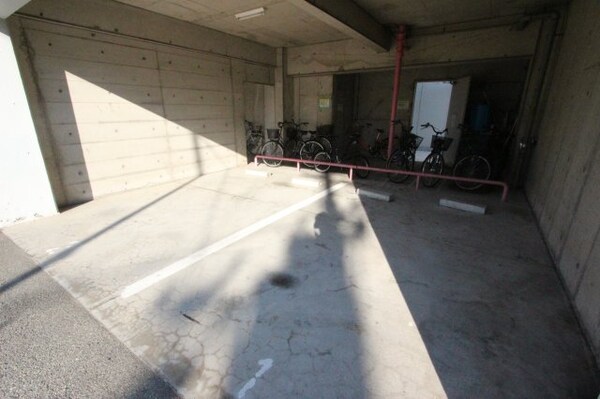 駐車場(駐車場です)