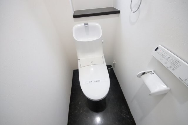 物件内観写真9　(トイレも気になるポイント)