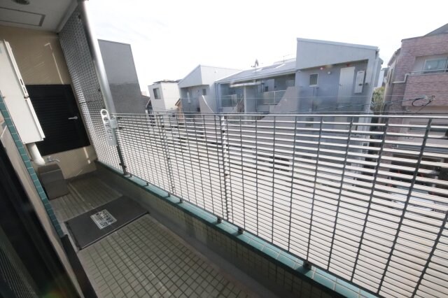 物件内観写真23　(暖かな日差しのふりそそぐバルコニー)