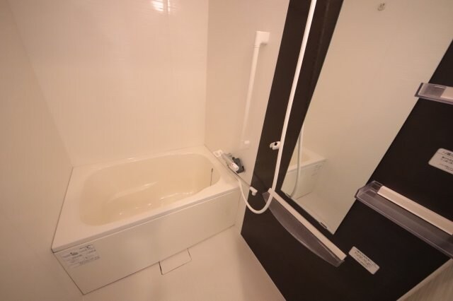 物件内観写真7　(コンパクトで使いやすいお風呂です)