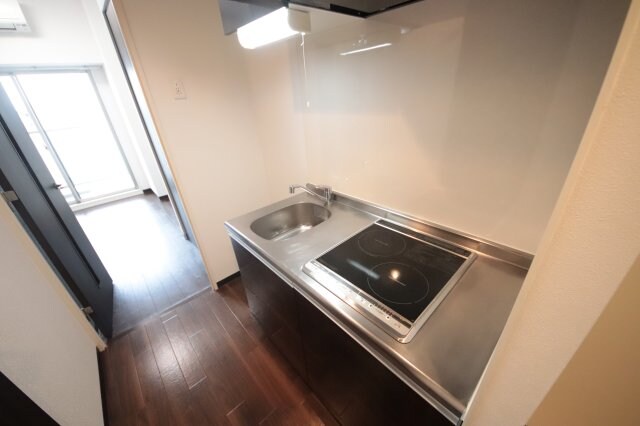 物件内観写真8　(コンパクトなキッチンで掃除もラクラク)