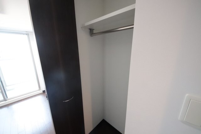 物件内観写真16　(便利な収納スペースです)