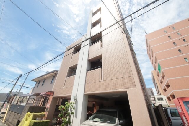 物件外観写真2　(外観もきれいです)