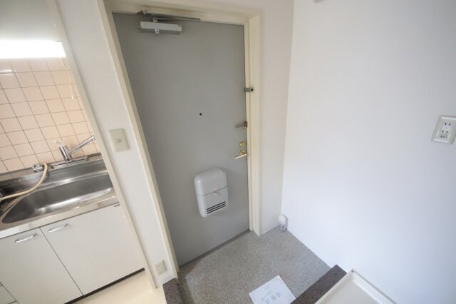 物件内観写真7　(落ち着いた玄関です)