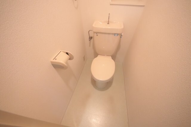 物件内観写真10　(シンプルで使いやすいトイレです)