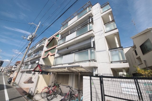 物件外観写真1　(外観も気になるポイント)