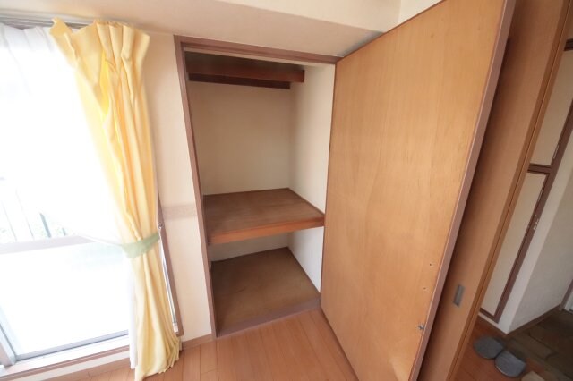 物件内観写真14　(収納のためのスペースです)