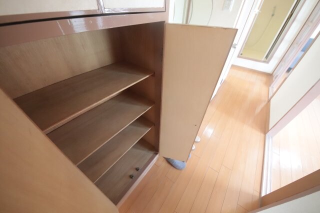 物件内観写真15　(ちょっとした収納スペースも充実しています)