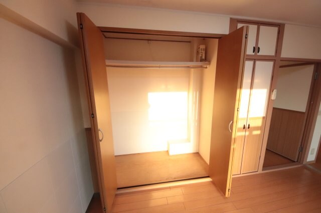 物件内観写真14　(ちょっとした収納スペースも充実しています)