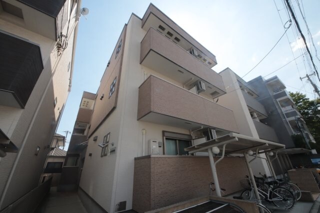 物件外観写真2　(外観もきれいです)