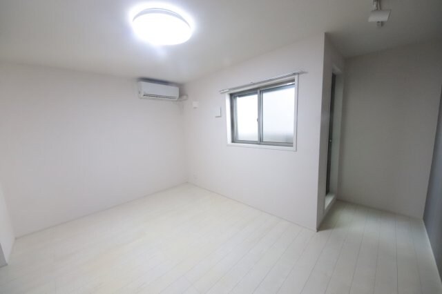 物件内観写真5　(リビングです)