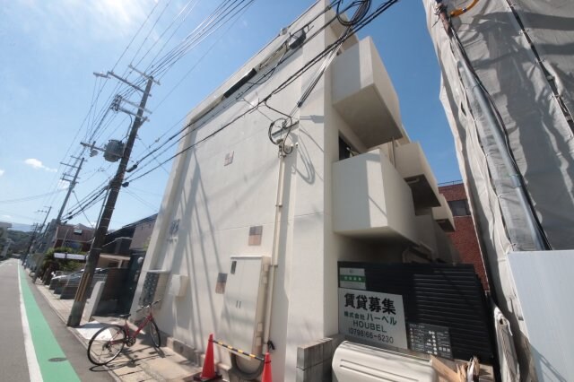 物件外観写真1　(物件の外観です)