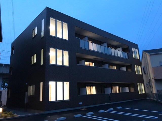 物件外観写真2　(外観パースです)