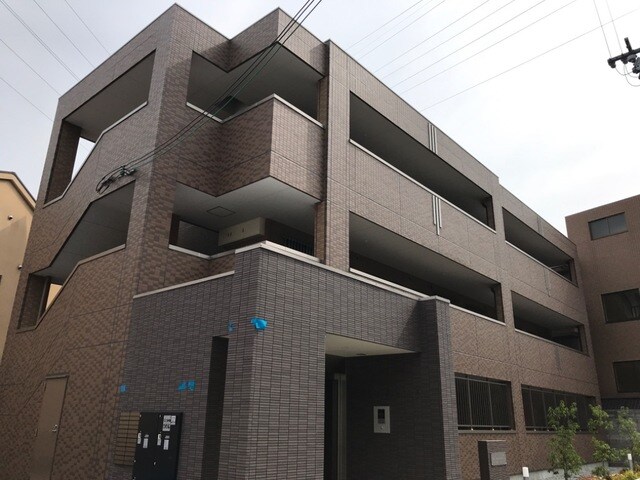 物件外観写真3　(きれいな外観です)