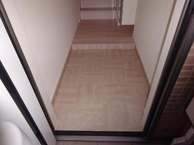 物件内観写真13　(収納もある玄関です)