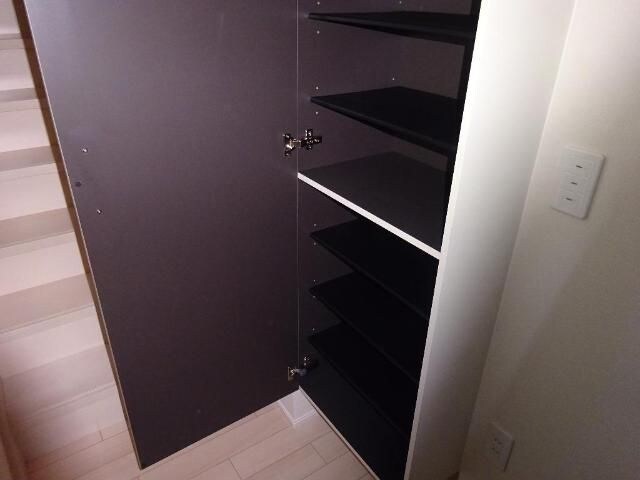 物件内観写真16　(大きなものも収納できそうです)