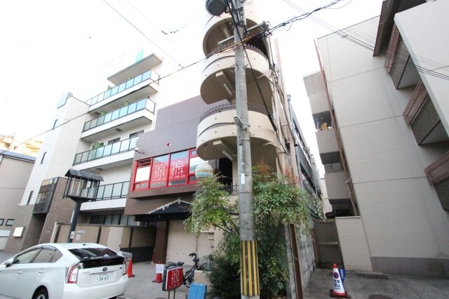 物件外観写真3　(外観は落ち着いています)