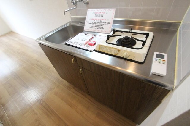 物件内観写真6　(キッチンでお料理をお楽しみください)