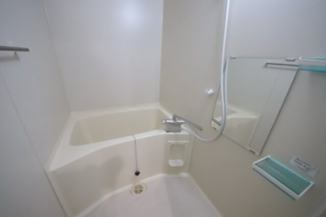 物件内観写真7　(日々の暮らしに欠かせないお風呂です)