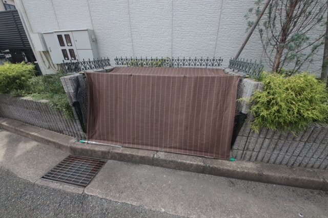 物件外観写真3　(建物の内部です)