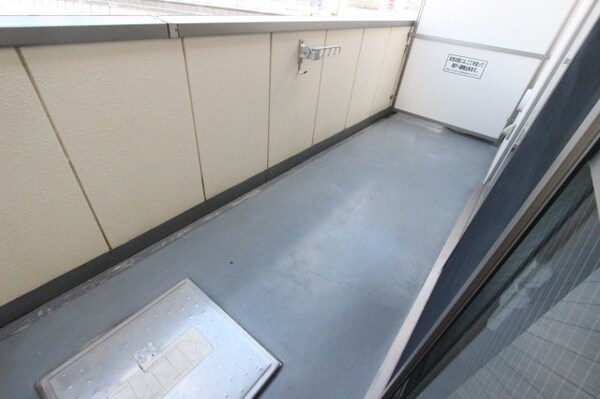 バルコニー(バルコニーがあります)