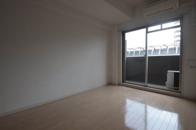 物件内観写真4　(リビングです)