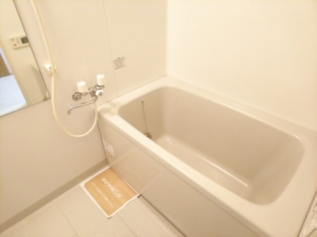 物件内観写真8　(お風呂です)