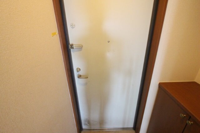 物件内観写真8　(専用の収納スペースです)