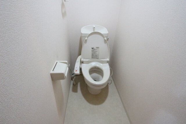 物件内観写真10　(シンプルで使いやすいトイレです)