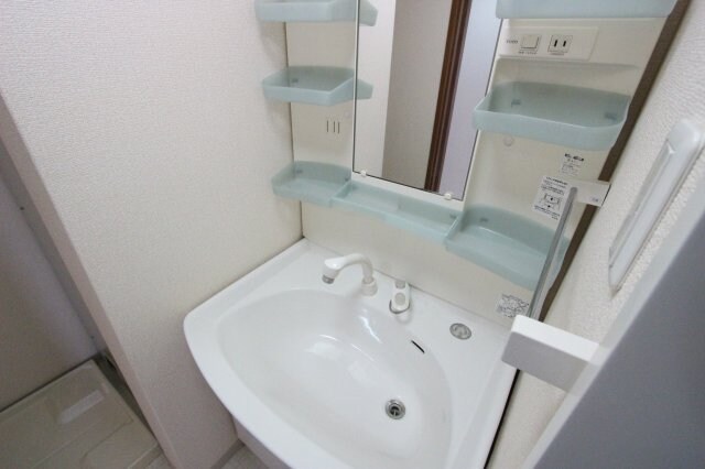 物件内観写真14　(脱衣スペースもあります)