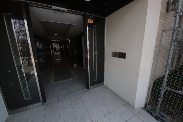 物件外観写真3　(エントランスです)