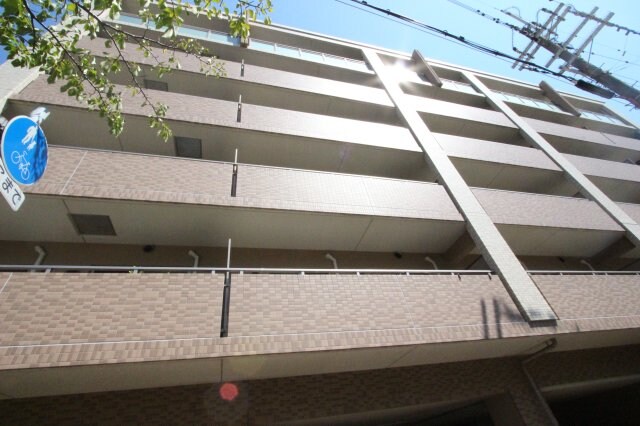 物件外観写真6　(落ち着いた雰囲気の外観です)