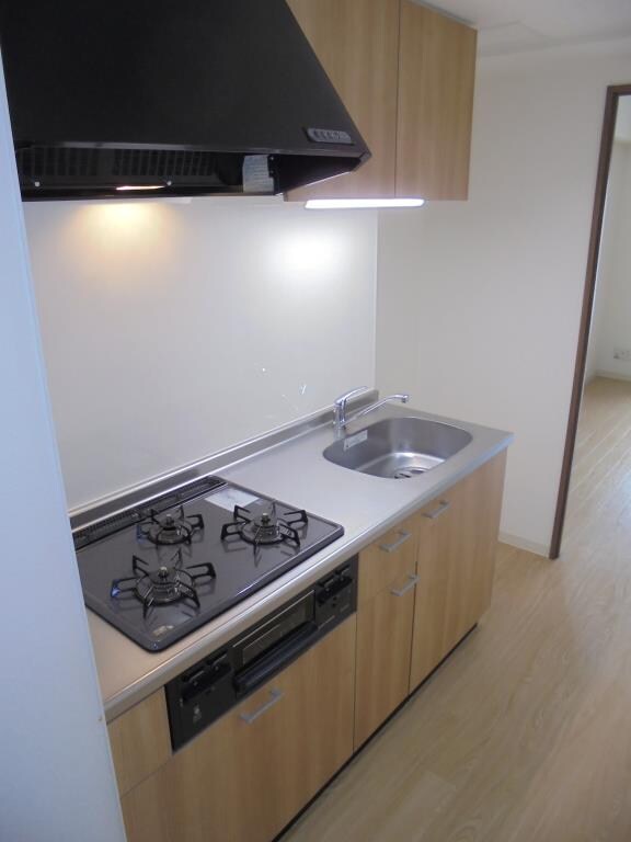 物件内観写真5　(コンパクトなキッチンで掃除もラクラク)