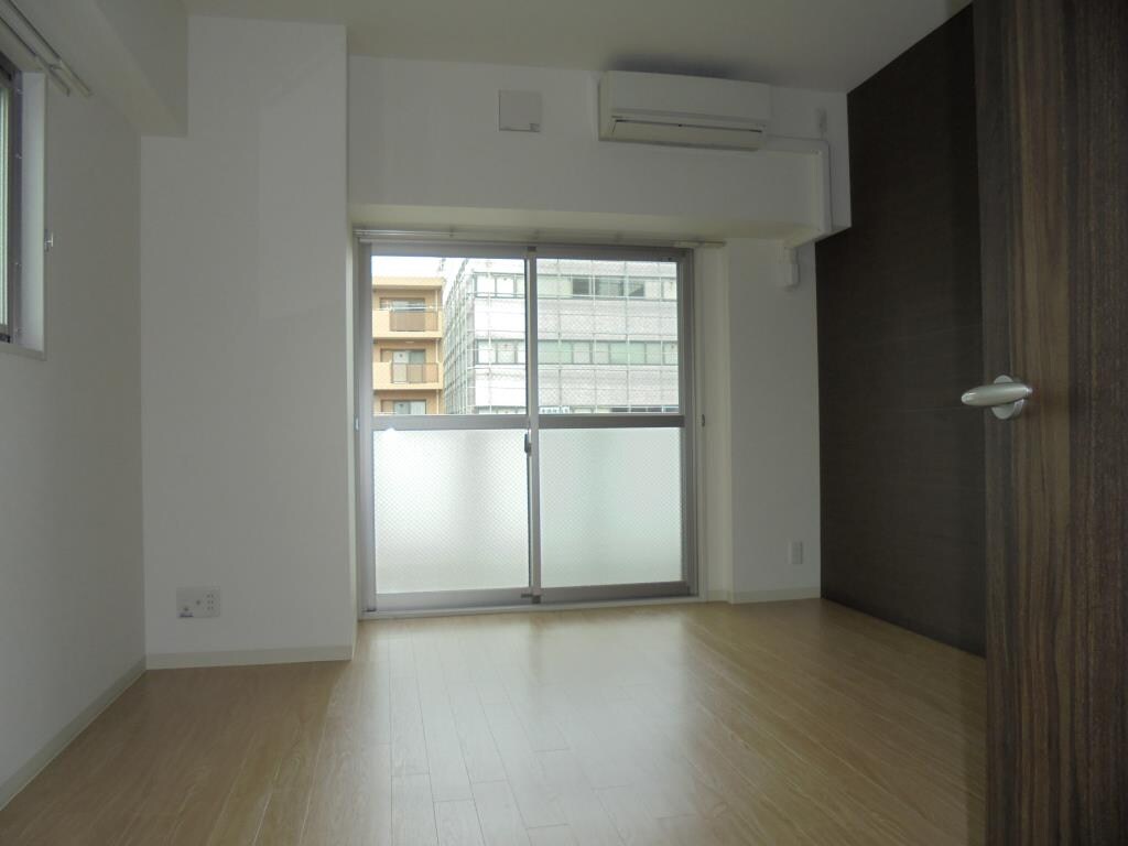 物件内観写真7　(おしゃれなリビングです)