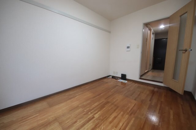 物件内観写真3　(使いやすいリビングです)