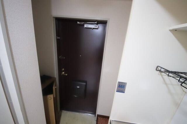 物件内観写真6　(落ち着いた玄関です)